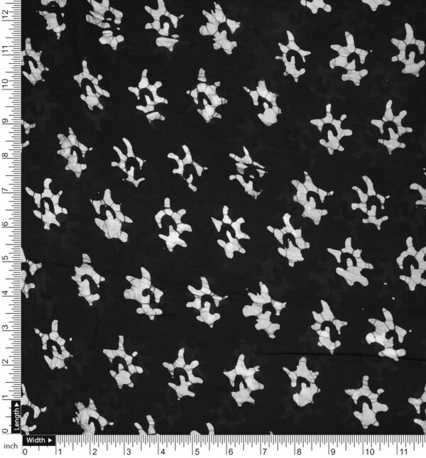 Black and white abstract print muslin fabric - Image 3