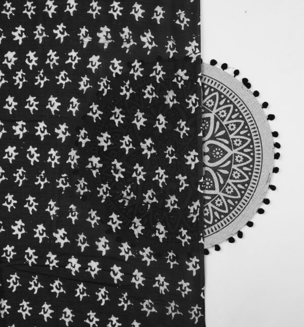 Black and white abstract print muslin fabric - Image 4